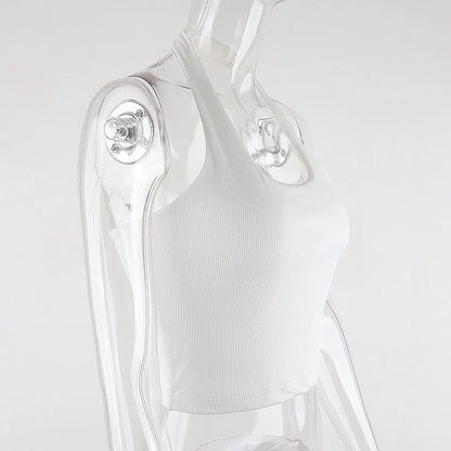 Luna Aura Crop — Top corto de cuello halter con acabado elegante y ajuste favorecedor, ideal para destacar en cualquier ocasión