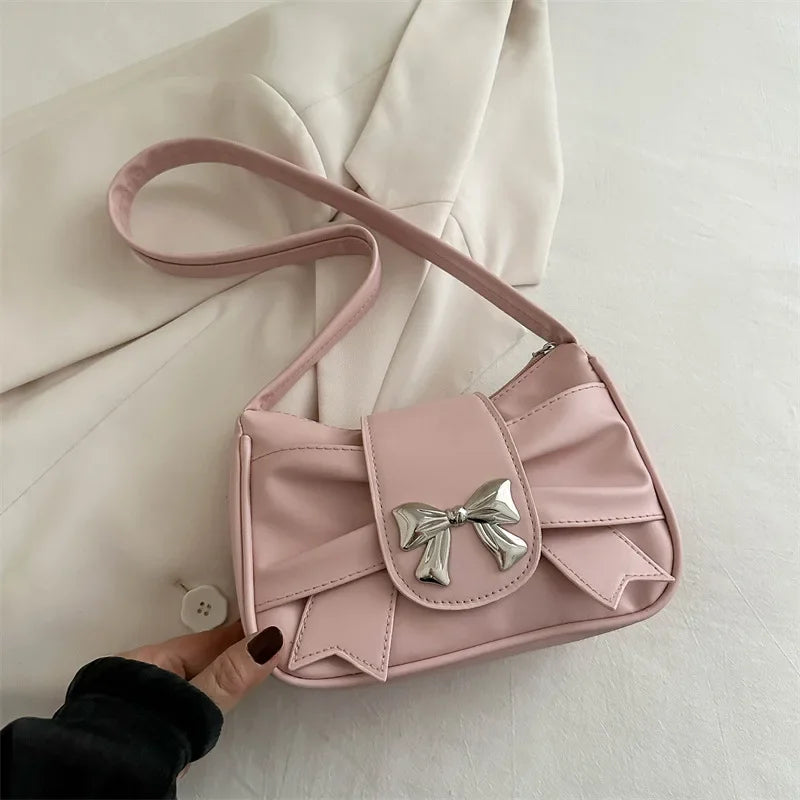 Marbelle Casual Elegance — Bolso bajo el brazo con diseño sofisticado, ligero y práctico para uso diario y salidas nocturnas