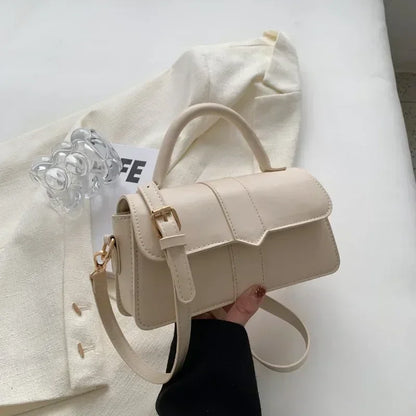 Bolso Aura Vintage-Inspirado en la elegancia clásica, este bolso aporta un toque refinado y femenino a cualquier ocasión. Ideal para quienes aman el estilo atemporal.