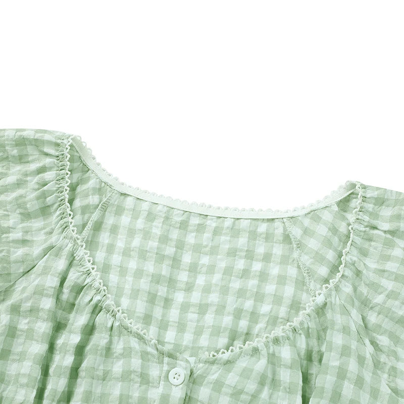Rosélia Lace Bloom — Top corto elegante con acabado romántico, ideal para combinar con jeans, faldas o pantalones cargo
