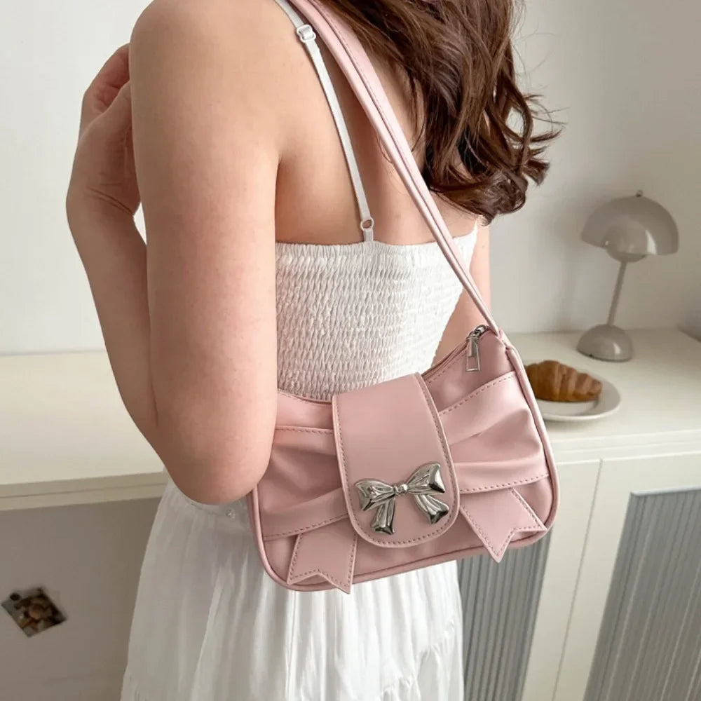Marbelle Casual Elegance — Bolso bajo el brazo con diseño sofisticado, ligero y práctico para uso diario y salidas nocturnas
