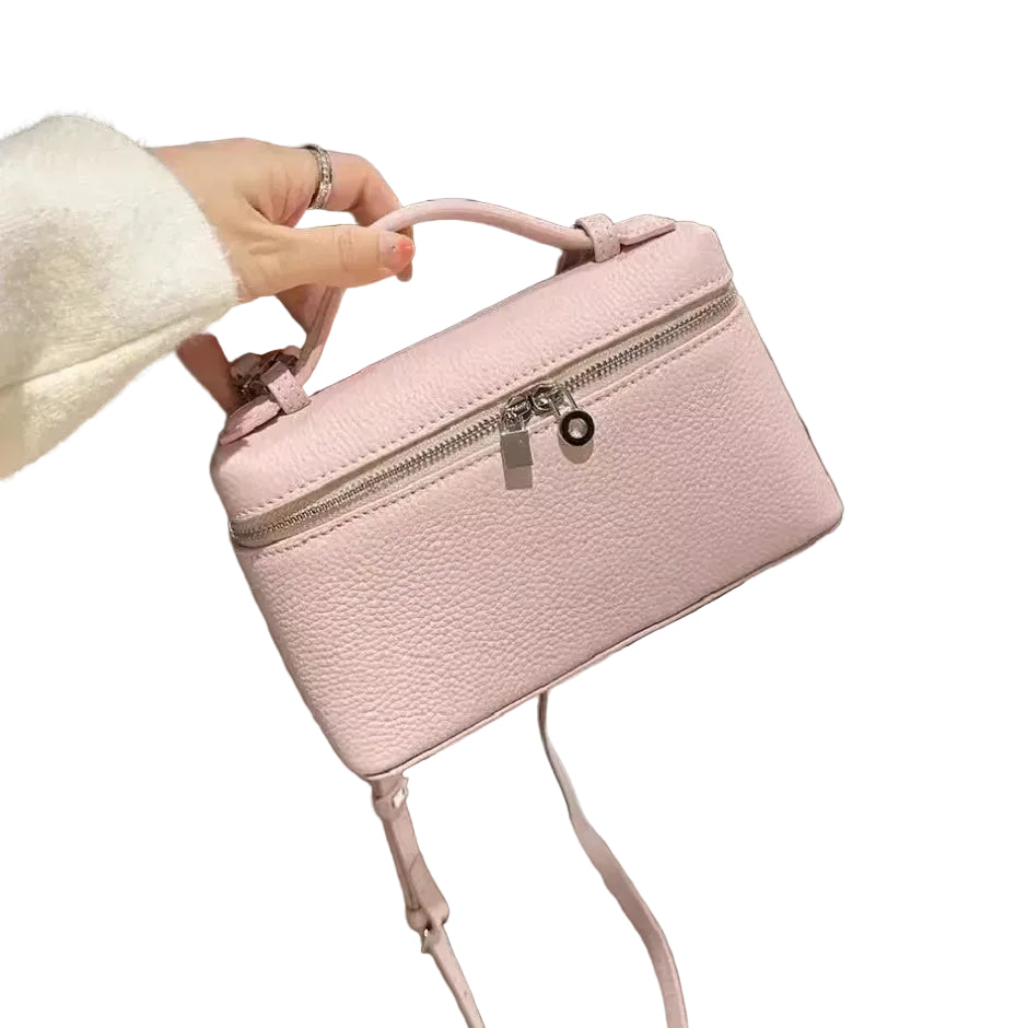 Lychelle Mini Luxe Bag — Bolso mini tipo “lunch box” con textura de grano lichi, diseño elegante y moderno, ideal para looks sofisticados y uso diario