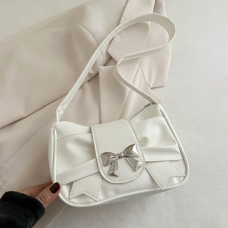 Marbelle Casual Elegance — Bolso bajo el brazo con diseño sofisticado, ligero y práctico para uso diario y salidas nocturnas
