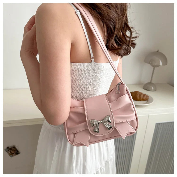 Marbelle Casual Elegance — Bolso bajo el brazo con diseño sofisticado, ligero y práctico para uso diario y salidas nocturnas