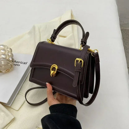 Bolso Aura Vintage-Inspirado en la elegancia clásica, este bolso aporta un toque refinado y femenino a cualquier ocasión. Ideal para quienes aman el estilo atemporal.