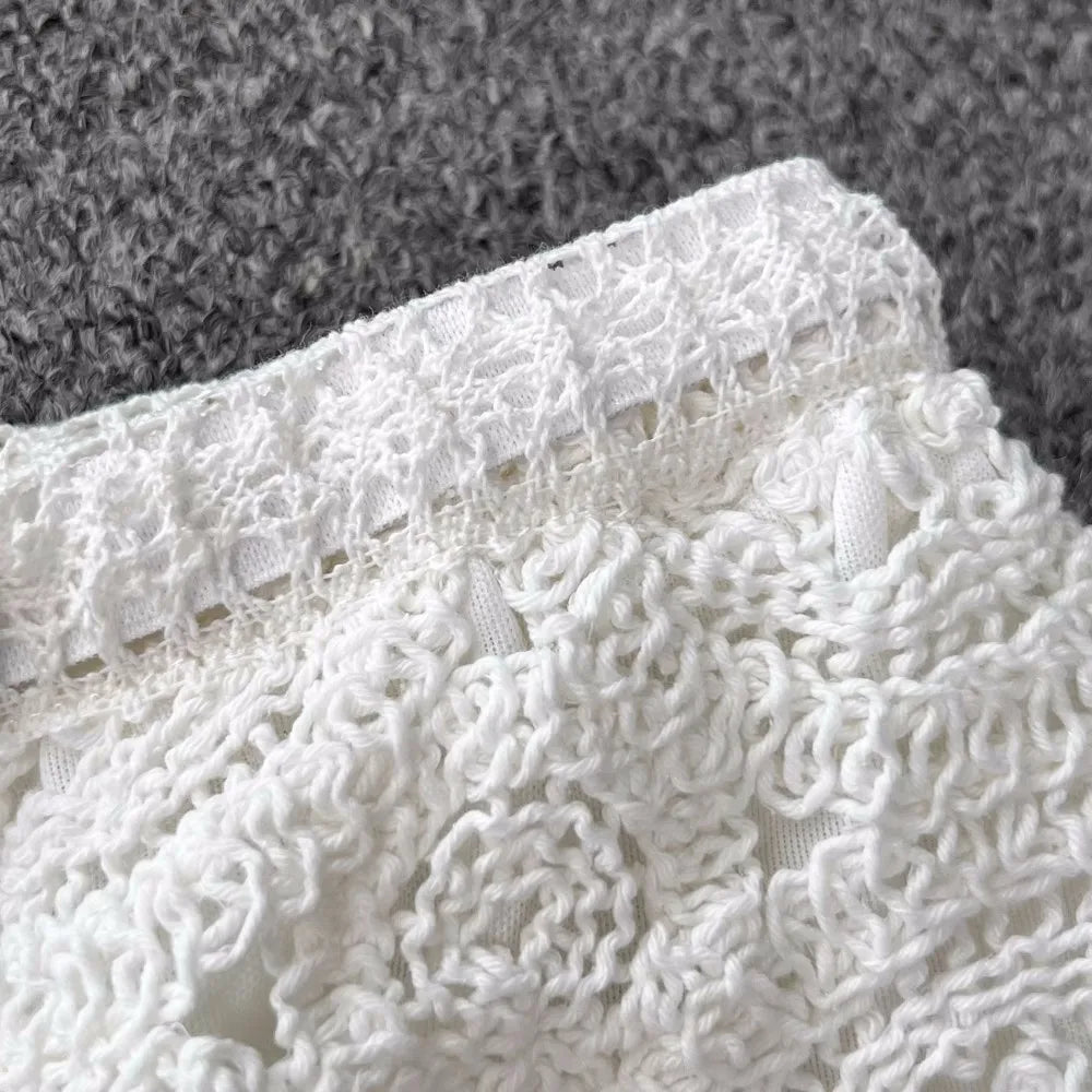 Lunessa Summer Chic — Set de dos piezas tejido con acabado delicado, ideal para paseos junto al mar y escapadas de verano