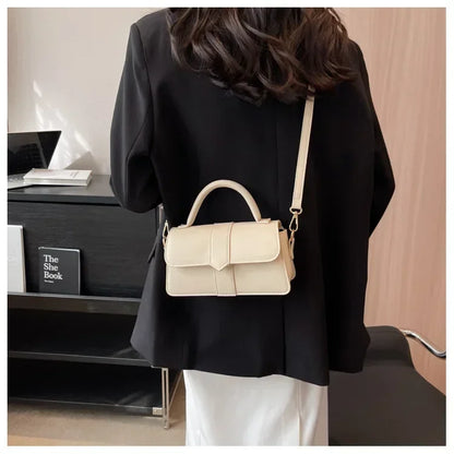 Bolso Aura Vintage-Inspirado en la elegancia clásica, este bolso aporta un toque refinado y femenino a cualquier ocasión. Ideal para quienes aman el estilo atemporal.