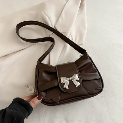 Marbelle Casual Elegance — Bolso bajo el brazo con diseño sofisticado, ligero y práctico para uso diario y salidas nocturnas