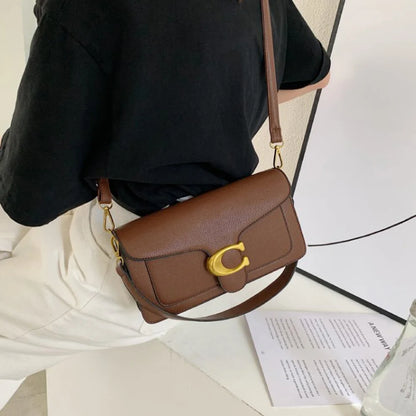 Bolso Doble Elegancia-Diseñado para mujeres que buscan estilo y comodidad. Sus dos correas ofrecen versatilidad para llevarlo al hombro o cruzado, adaptándose a cualquier ocasión.