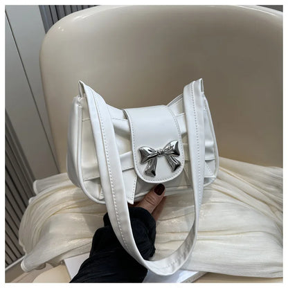 Marbelle Casual Elegance — Bolso bajo el brazo con diseño sofisticado, ligero y práctico para uso diario y salidas nocturnas