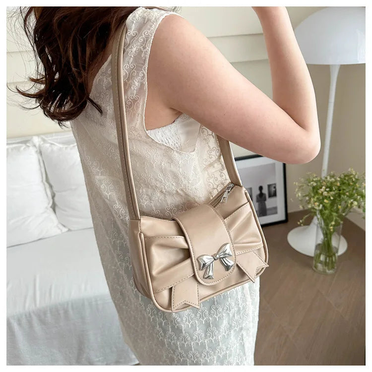 Marbelle Casual Elegance — Bolso bajo el brazo con diseño sofisticado, ligero y práctico para uso diario y salidas nocturnas