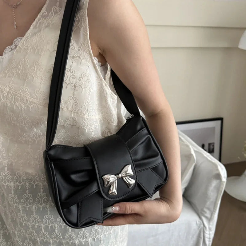 Marbelle Casual Elegance — Bolso bajo el brazo con diseño sofisticado, ligero y práctico para uso diario y salidas nocturnas