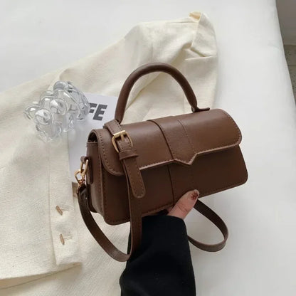Bolso Aura Vintage-Inspirado en la elegancia clásica, este bolso aporta un toque refinado y femenino a cualquier ocasión. Ideal para quienes aman el estilo atemporal.